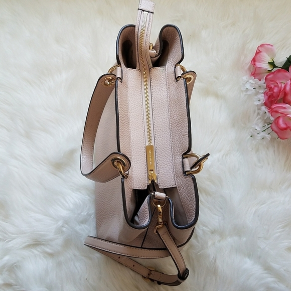 Michael Kors Crossbody Leather Tote Bag - Picture 2 of 16